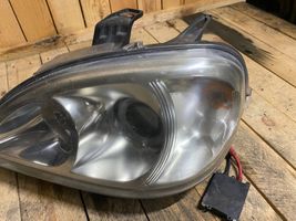 Mercedes-Benz ML W163 Lampa przednia 22315500