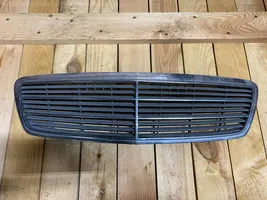 Mercedes-Benz C W203 Grille calandre supérieure de pare-chocs avant a2038800483