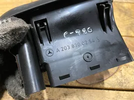 Mercedes-Benz C W203 Šoninės oro grotelės a2038300254