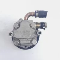 Volkswagen PASSAT Power steering pump 8D0143177Q