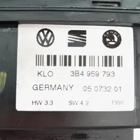 Volkswagen PASSAT Motorino alzacristalli della portiera anteriore 3B4959793