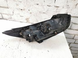 Hyundai ix35 Lampa przednia 921012Y