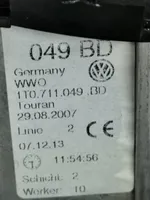 Volkswagen Touran II Vaihteenvalitsimen verhoilu 1T0711049B