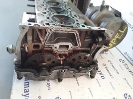 Opel Corsa B Culasse moteur 90400233