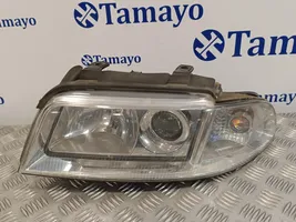 Audi A4 S4 B5 8D Lampa przednia 8D0941003AK