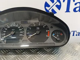 BMW 3 E36 Compteur de vitesse tableau de bord 62118360482