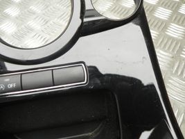 Ford Fiesta Ilmastointi-/lämmityslaitteen säätimen kehys C1BB18D422FCW