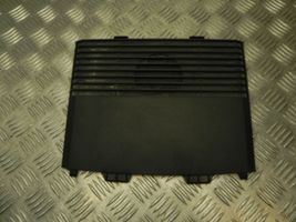 Ford Mustang VI Subwoofer-bassoelementin etusäleikkö/lista FR3B6304405A