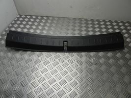 BMW 2 F46 Rivestimento serratura portellone posteriore/bagagliaio 7327008