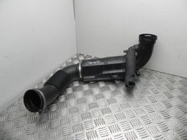 BMW 2 F46 Rura / Wąż dolotowy powietrza 8693166