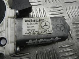 Mercedes-Benz C AMG W203 Front door window regulator motor A2037203046