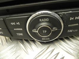 Opel Corsa E Unité principale radio / CD / DVD / GPS 39012675