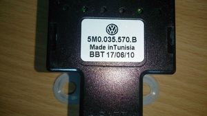Volkswagen Golf VI Pystyantennivahvistin 5M0035570B