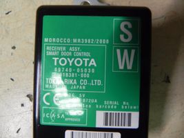 Toyota Avensis T270 Oven ohjainlaite/moduuli 8974005030