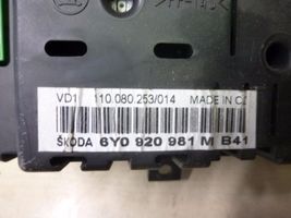 Skoda Fabia Mk1 (6Y) Nopeusmittari (mittaristo) 6Y0920981M