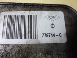 Renault Clio III Engine oil radiator 779744