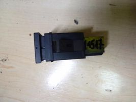 Volkswagen Polo IV 9N3 Hazard light switch 6Q0953235A