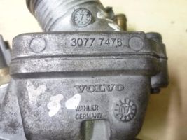 Volvo V50 Obudowa termostatu 30777476