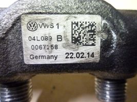 Volkswagen Golf VII Fuel distributor 04L089B