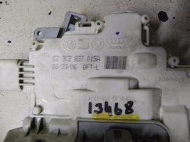 Volkswagen PASSAT B7 Loading door lock 3C2937015A