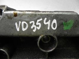 Volvo V70 Moottorin kiinnikekorvake (käytetyt) 8642196
