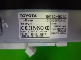 Lexus RX 300 Panel / Radioodtwarzacz CD/DVD/GPS 8611048210