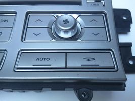 Jaguar XF Panel klimatyzacji 8X2318C858AG