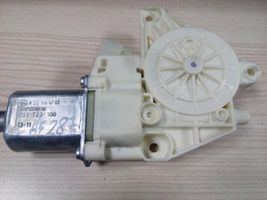 Mercedes-Benz E A207 Front door window regulator motor A2129066702