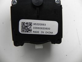 Opel Meriva B Interrupteur / bouton multifonctionnel 95220563