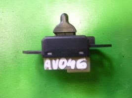 Chrysler Voyager Autres commutateurs / boutons / leviers 04685727AB