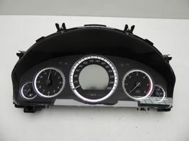 Mercedes-Benz E W212 Tachimetro (quadro strumenti) A2129004104