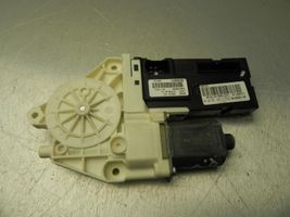 Renault Laguna III Motorino alzacristalli della portiera anteriore 807305631R