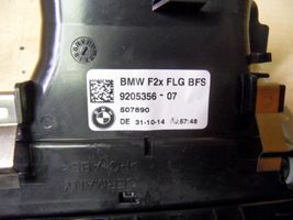 BMW 2 F22 F23 Oro grotelės gale 9205356