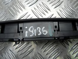 Mercedes-Benz CLA C117 X117 W117 Autres commutateurs / boutons / leviers A2469051501