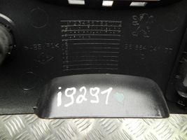 Peugeot 5008 Cadre, panneau d'unité radio / GPS 9686404177