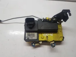 Volvo S60 Loading door lock 8650547