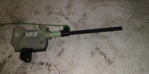 Volvo S80 Serratura del tappo del serbatoio del carburante 86113136