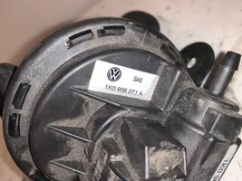 Volkswagen Touran I Huohotin/huohotinputki/letku 1K0906271A