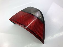 Saab 9-5 Lampa przednia 4677027