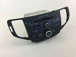 Honda CR-V Panel / Radioodtwarzacz CD/DVD/GPS CQEH1870AJ