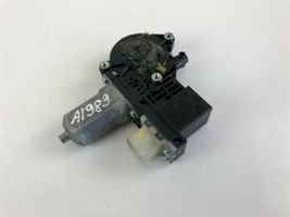 Hyundai i20 (PB PBT) Moteur de lève-vitre de porte avant 988101J110