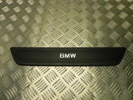 BMW X3 F25 Muu kynnyksen/pilarin verhoiluelementti 7205597