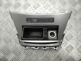 Toyota Avensis T250 Popielniczka przednia tunelu środkowego 8395005030