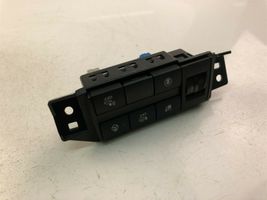Nissan Leaf I (ZE0) Interrupteur / bouton multifonctionnel 681RU5SH0A