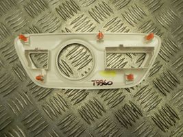 Toyota Prius (XW50) Klimato kontrolės/ pečiuko kontrolės apdaila 5884147050
