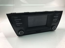 Skoda Fabia Mk3 (NJ) Radio/CD/DVD/GPS-pääyksikkö 6V0035867E