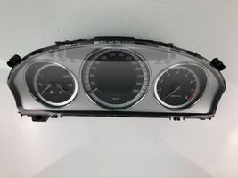 Mercedes-Benz C AMG W204 Tachimetro (quadro strumenti) A2045409048