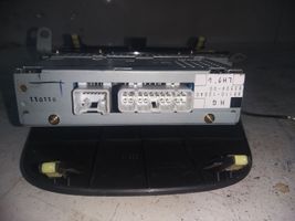 Toyota Corolla E110 Panel / Radioodtwarzacz CD/DVD/GPS 8611012040
