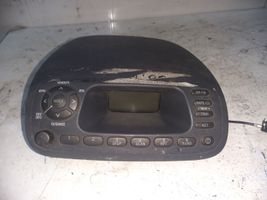 Toyota Corolla E110 Panel / Radioodtwarzacz CD/DVD/GPS 8611012040