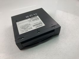 Volvo V50 Navigaatioyksikkö CD/DVD-soitin 307326611